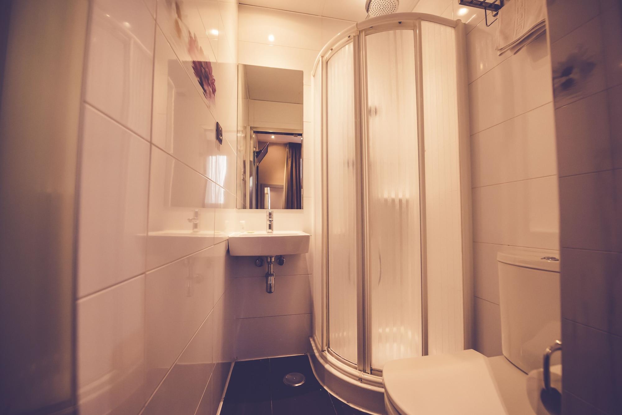 Prado Hotel 2*